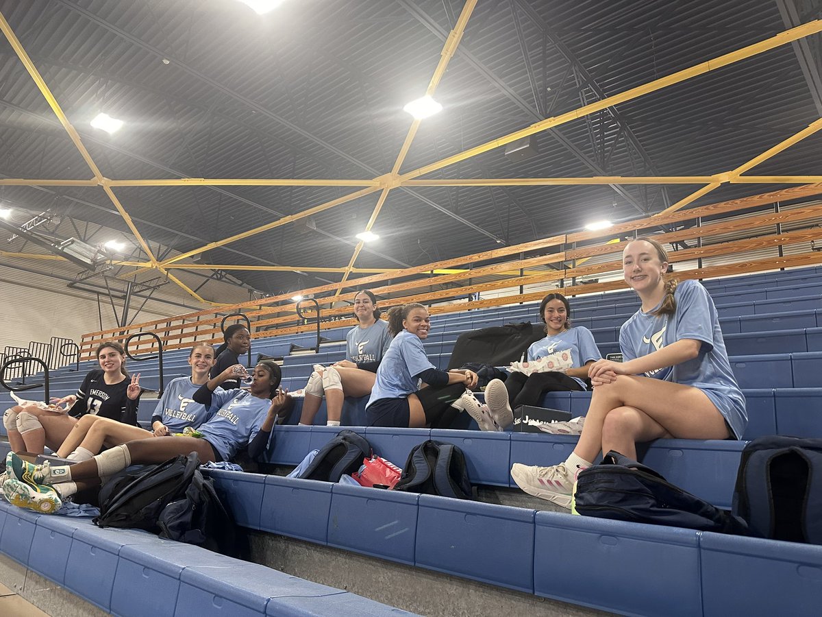 EHSMavs_VB's tweet photo. JV and 9th grade competed at the FISD tournament today. Both teams got 2nd in their pool (winning some tough sets against Reedy, McKinney, and Walnut Grove). 9th grade won the consolation side of the bracket 🔥💙 great job this weekend! #fearless #maverickstrong https://t.co/ZyirgvPRbY