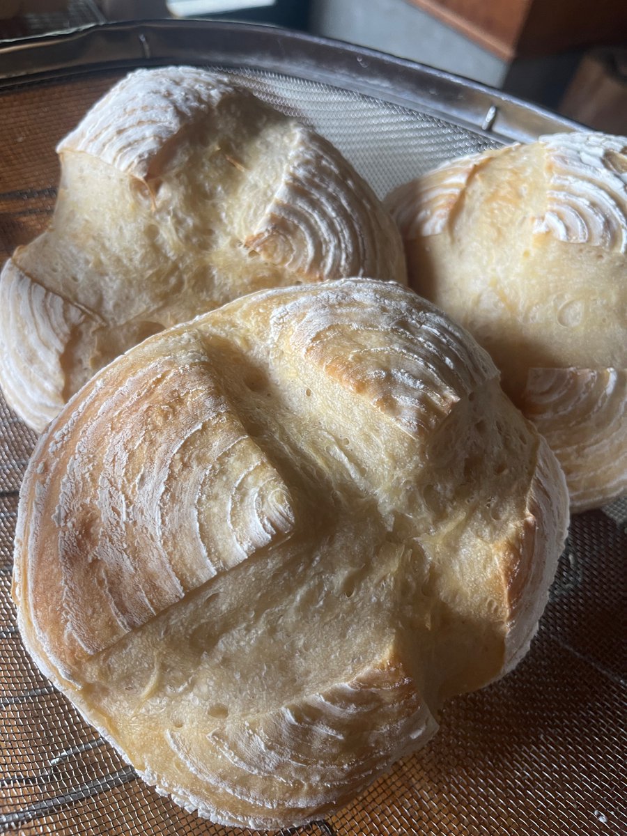 LitsukoM's tweet photo. ぱぱぱん焼けた💕🌸🍞 https://t.co/vPYhAIEg32