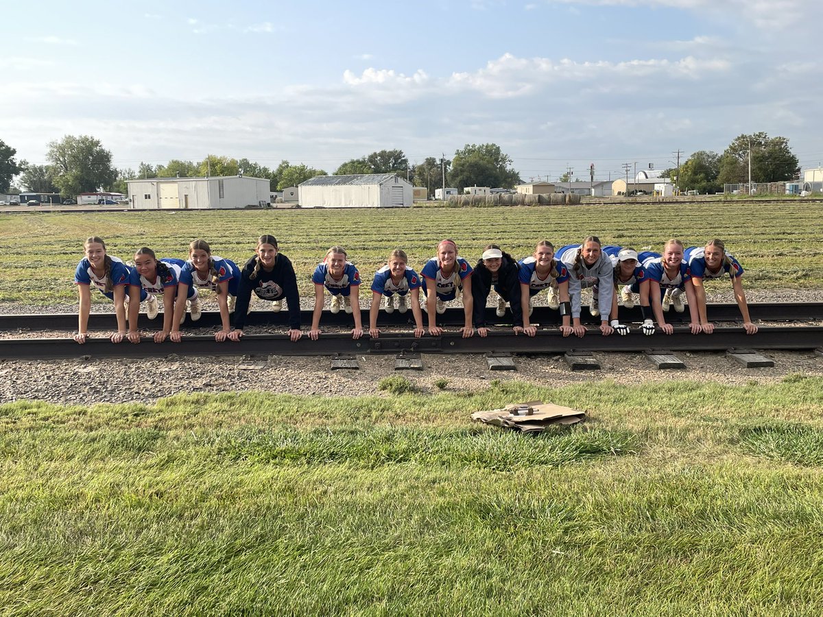Cards go 3-0 on the day &amp; win the Cozad Invite! 

Bomb squad- Madynn 💣💣💣 &amp; Cam 💣💣

Off. MVP- Cam for having a rocking day at the plate!

Def. MVP- Madynn for being solid on the mound!

Ady brought the energy today 🔋

#ROLLCARDS