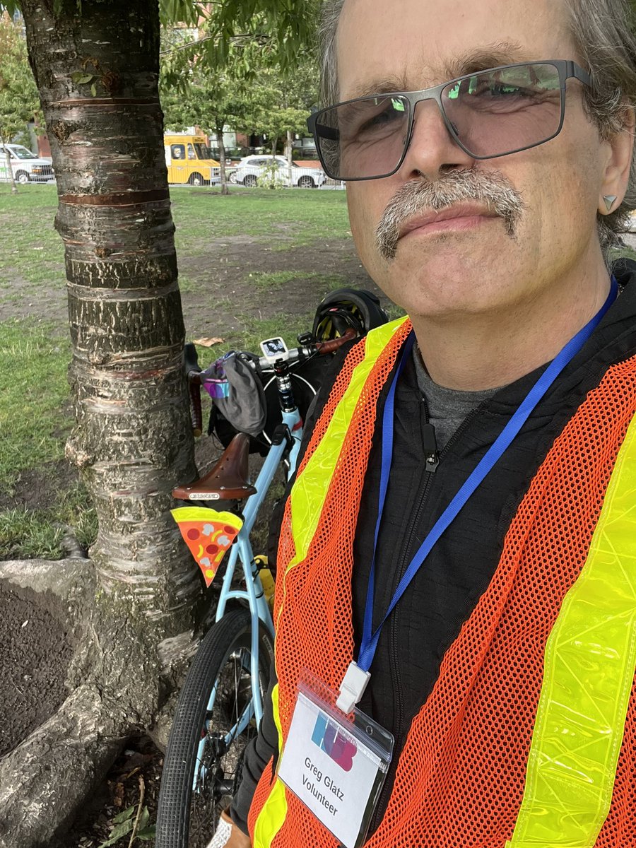 gregglatz's tweet photo. Bike the Night Vancouver starts in one hour! 800 people riding through the Vancouver. I’m up front “warning” people that we’re coming through. :)
#bikethenightvancouver
#letsgobiking #ridebikes #bikelife #bikeeverywhere #pedalpower #thesupplelife #brodiebikes #romaxsteel https://t.co/gnH4ytjg6l