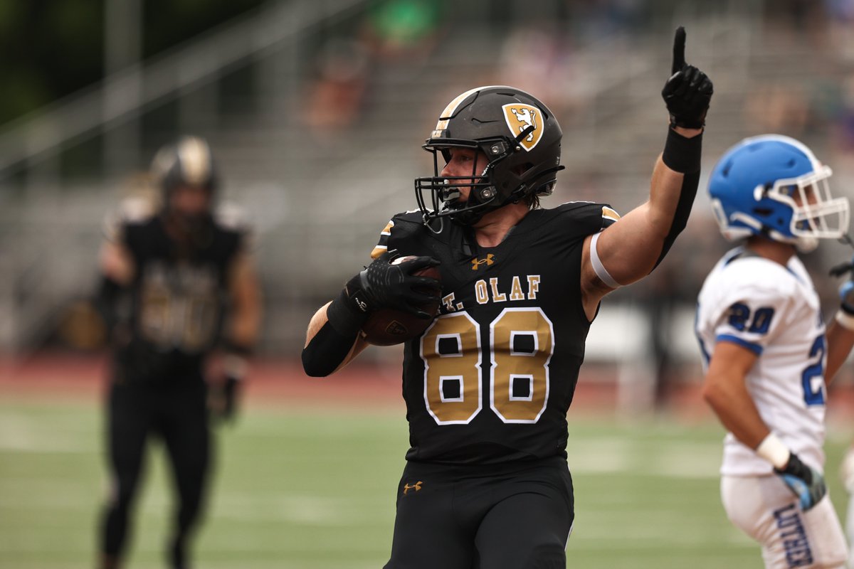 St. Olaf Athletics tweet media