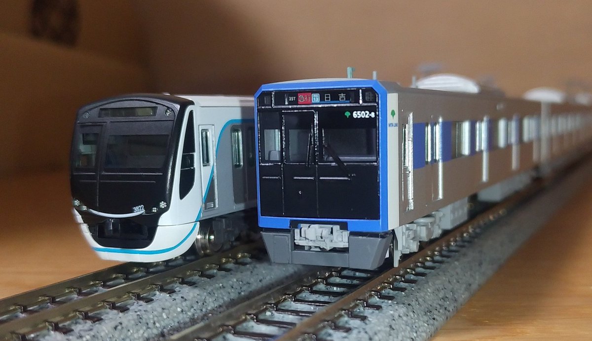 ポポンデッタ製の都営三田線6500形が入線しました。 #鉄道模型 #N