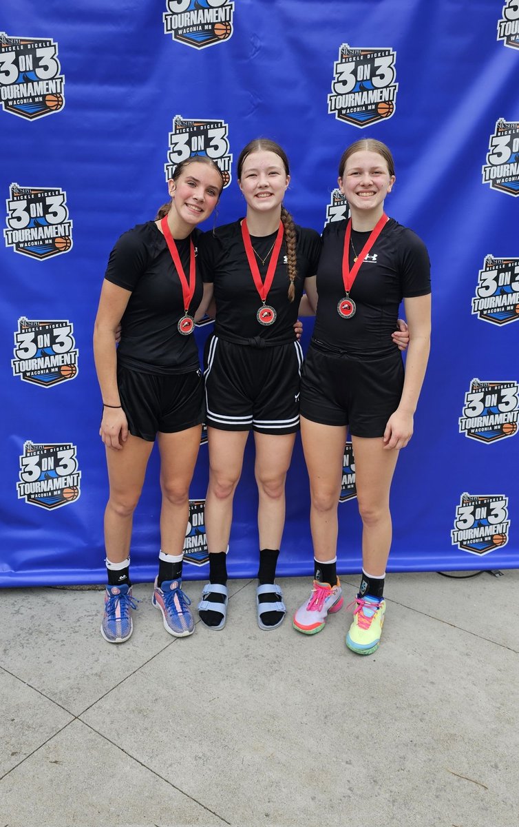 Sami Warwas (@samiwarwas) on Twitter photo Great time <a href="/NickleDickleBB/">Nickle Dickle Hoops</a> 3on3
Placed 2nd with my teammates <a href="/PeytonW218/">Peyton Walker</a> and @izzywitta
so much fun playing against <a href="/OehrleinTori/">Tori Oehrlein</a>
<a href="/AubreeHultman/">aubree hultman</a> <a href="/ReganJuenemann/">Regan Juenemann</a>
@amayapahl
<a href="/annaneyens27/">Anna Neyens</a>
<a href="/thomas2aniyah/">Aniyah Thomas</a>
@Cairinberger
@candicendomb Great time <a href="/NickleDickleBB/">Nickle Dickle Hoops</a> 3on3
Placed 2nd with my teammates <a href="/PeytonW218/">Peyton Walker</a> and @izzywitta
so much fun playing against <a href="/OehrleinTori/">Tori Oehrlein</a>
<a href="/AubreeHultman/">aubree hultman</a> <a href="/ReganJuenemann/">Regan Juenemann</a>
@amayapahl
<a href="/annaneyens27/">Anna Neyens</a>
<a href="/thomas2aniyah/">Aniyah Thomas</a>
@Cairinberger
@candicendomb
