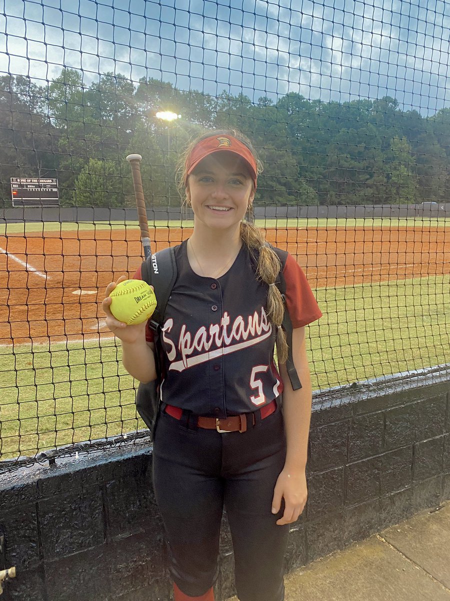 ReeseMeadows5's tweet photo. First high school bomb against alexander!! 💣 @TMUSoftball @CoachReich_18 @coach_moore44 @GGC_Softball @GrizzlyCoachKat @GA_Impact08 https://t.co/zDYNrIABYS