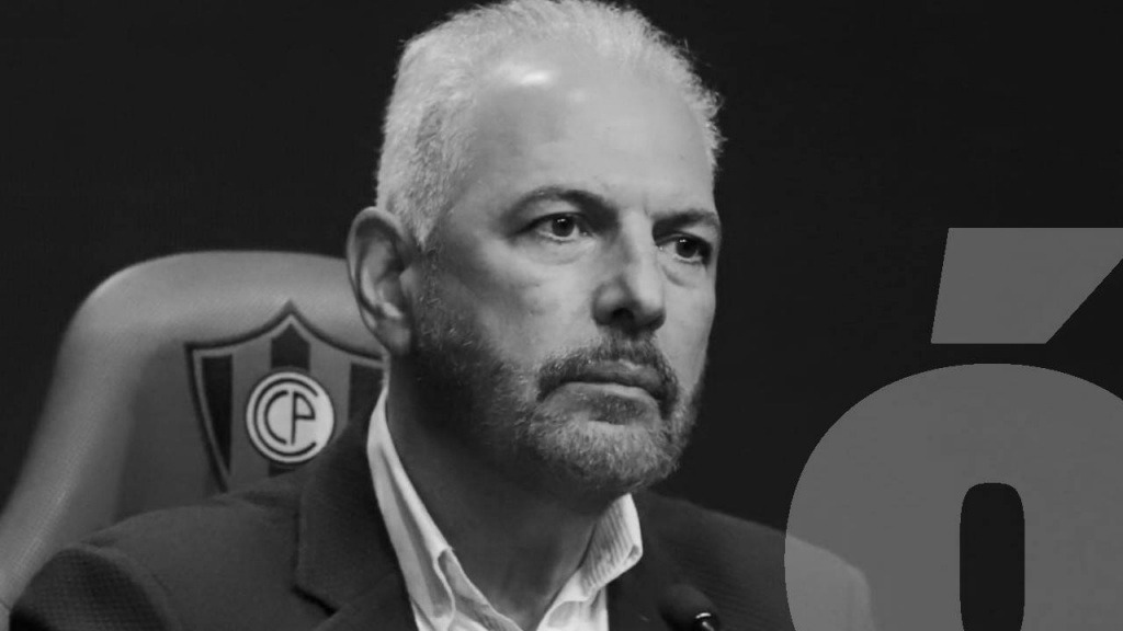 12 torneos disputados por Zapag desde las elecciones de Enero del 2022. Ninguno ganado. 
0 títulos.
Y aún hay gente que le sigue sosteniendo. No quieren a Cerro.