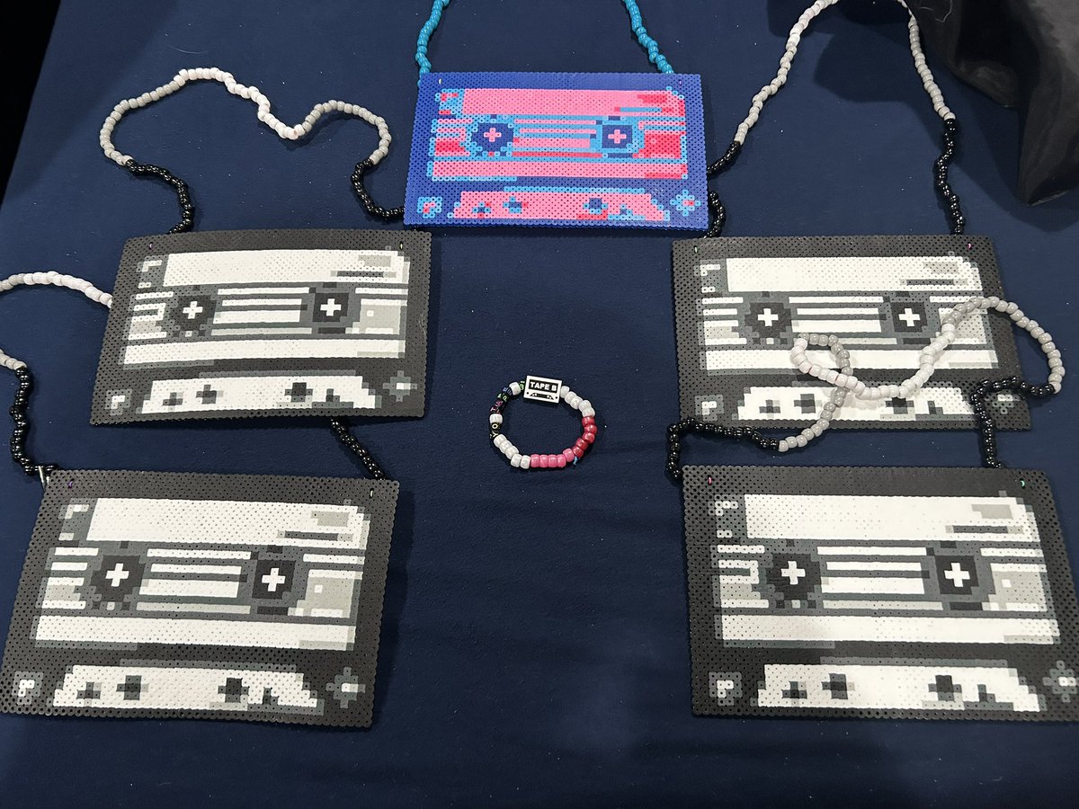 loera1425's tweet photo. Perlers locked and loaded for tonight @Tapebbeats https://t.co/6mjJxpdNFa
