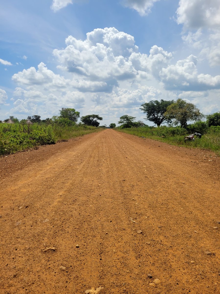 UgandaRoadFund's tweet photo. 🚧Amuria-Acowa-Usuk road
Our in-house team carrying out a monitoring and evaluation exercise for funded projects in Amuria District to ensure value for money.
#RoadPerformanceAnalysis
#RoadMaintenanceug
#URFatWork
#FinancingRoadmaintenance
#FollowYourMoney https://t.co/zKAqLrFXUG