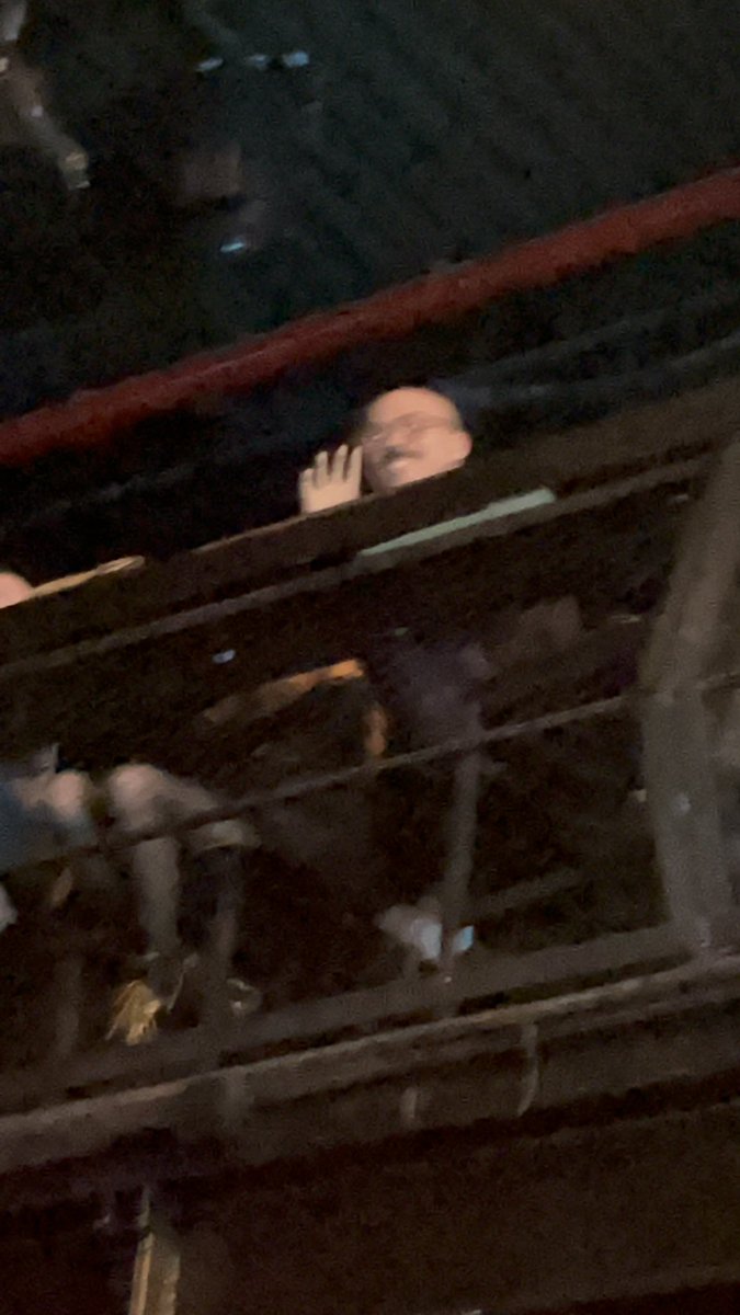 Riceblades's tweet photo. LOOK WHO I SPOTTED https://t.co/XOQdImPyqW