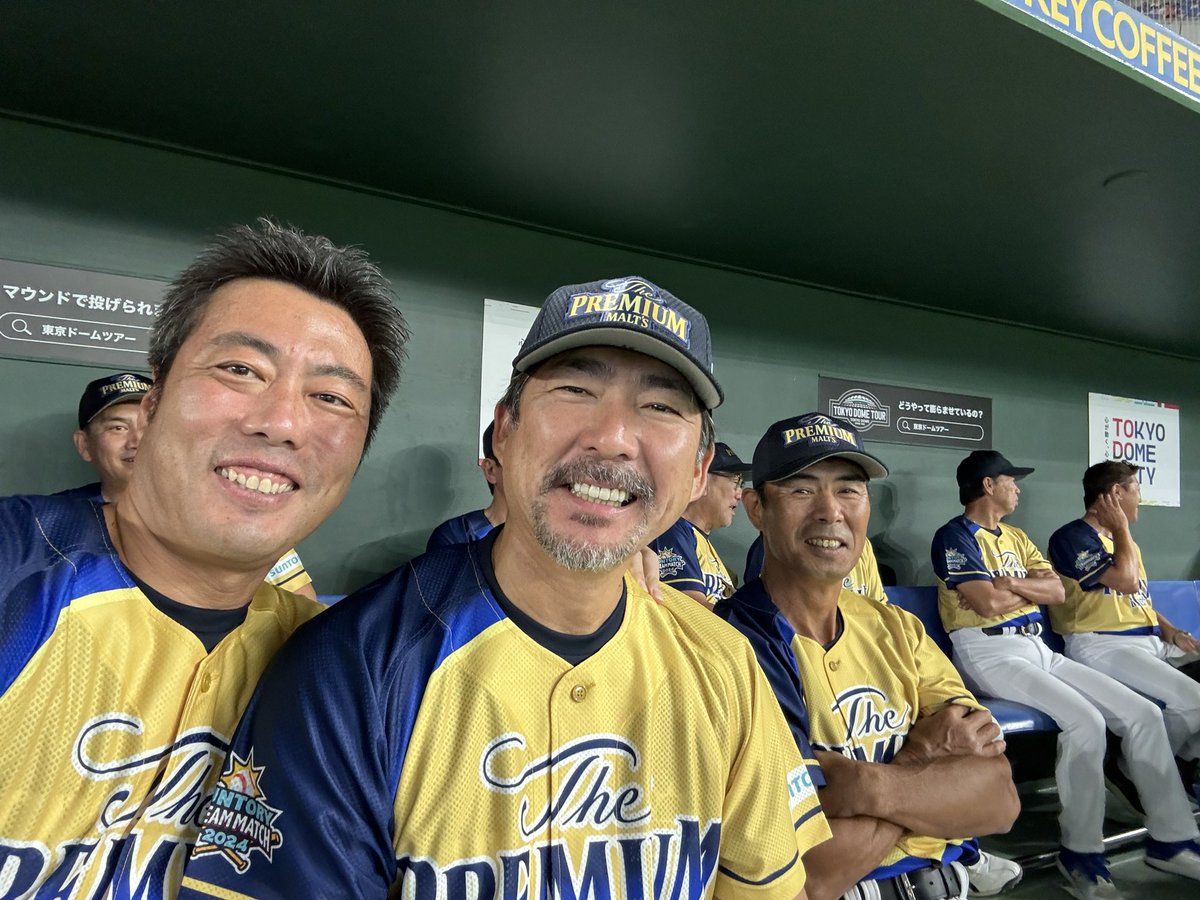 TeamUehara's tweet photo. ガッツさん‼️  田中幸雄さん😁

カメラ目線、ありがとうございました😊

#上原浩治の雑談魂 https://t.co/BR7fVlVlYA