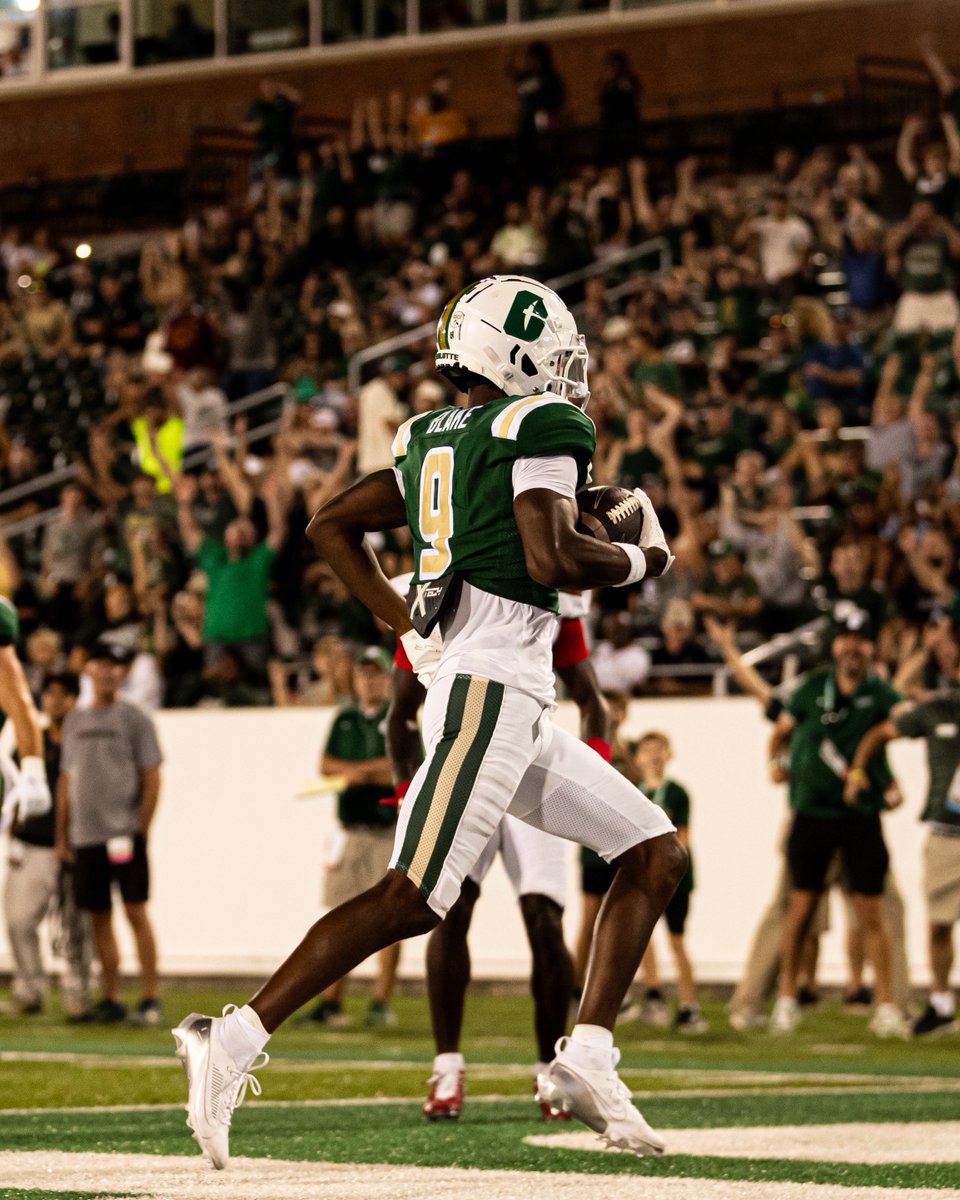 CharlotteFTBL's tweet photo. Touchdown Late!
@trexlerivey_ 🏈 @OmegaBlake89 

#GoldStandard⛏️ https://t.co/gFJT4pNBZQ
