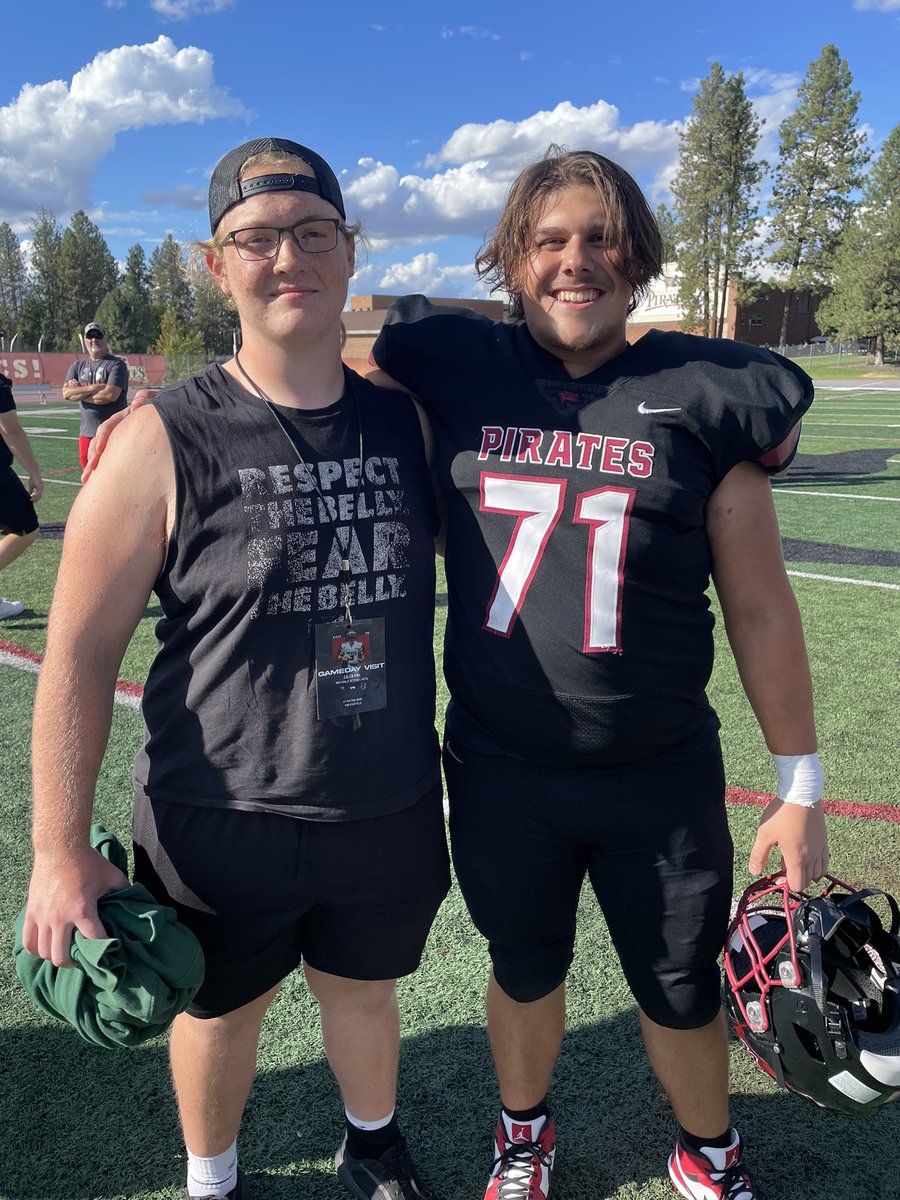 I had an amazing gameday visit today at Whitworth University. I had a great time seeing the campus and getting to see <a href="/AbrahamCa74/">Abraham Castañeda</a> again. Thank you for having me out and giving me this opportunity to meet the team <a href="/coachsandberg/">Rod Sandberg</a> and <a href="/CoachMurph67/">Alex Murphy</a>!