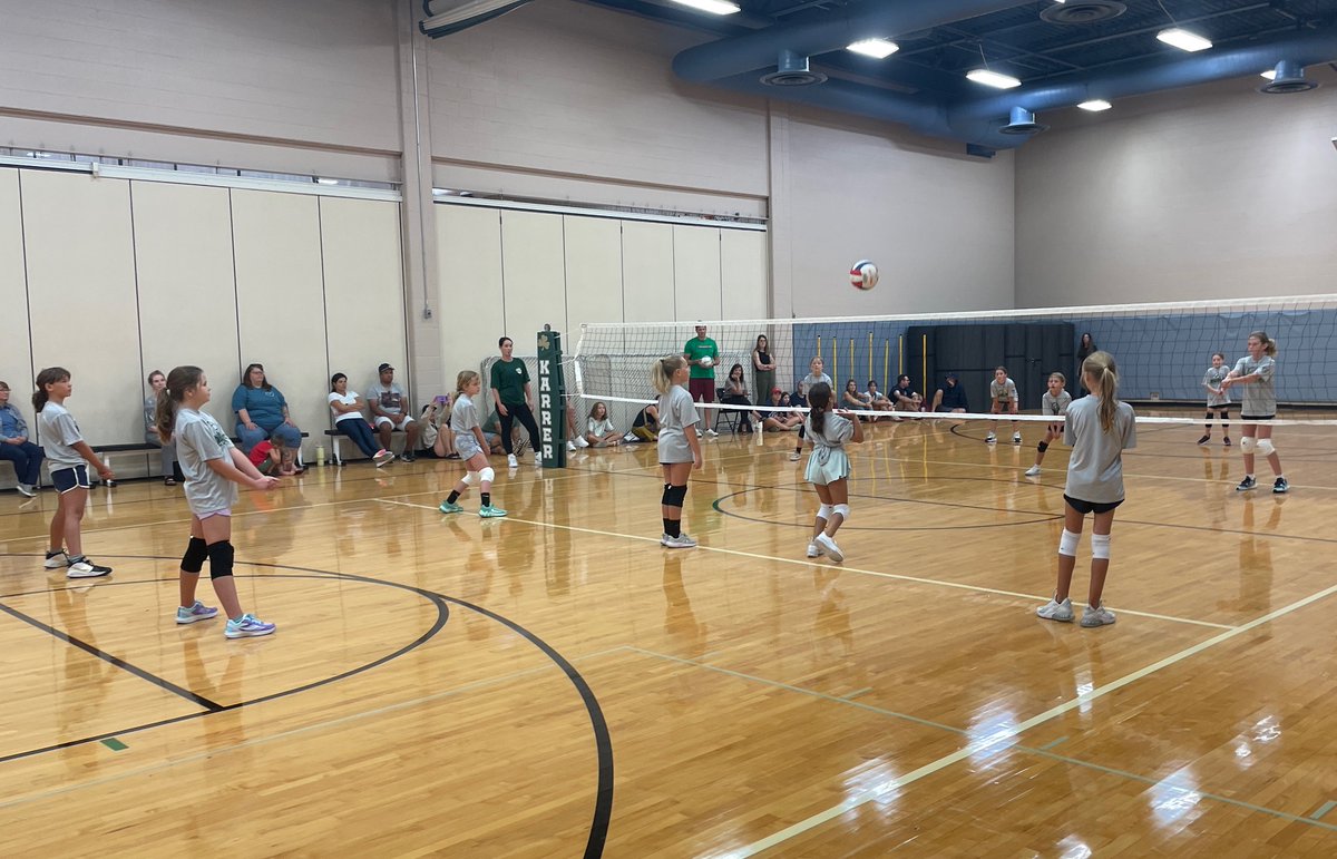 DYAFun's tweet photo. A great first day of girls volleyball matches.  263 girls participating across 26 teams, this is 34% more girls than last year!! https://t.co/Nq7AHSN500