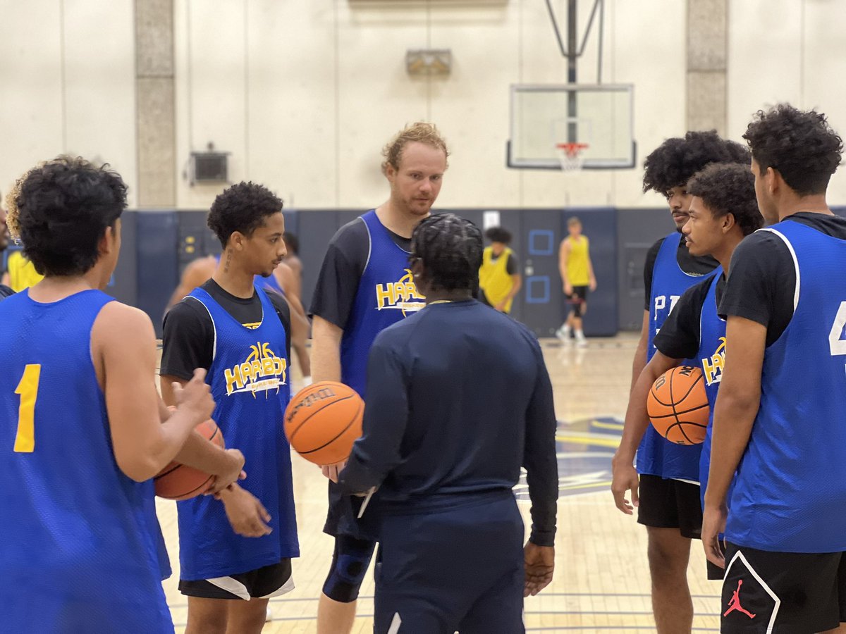 seththomas188's tweet photo. Juco Showcases LA Harbor College 🏀🏀🏀🌊🌊🌊 https://t.co/Y090ocWTMH