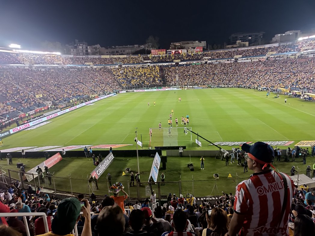 #Chivas #SW Apoyando al Rebaño como siempre. 
Si nos ven nos saludan DM parejas para plan hoy en la noche.
