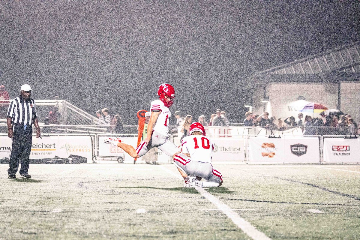 ArtmanJonah's tweet image. Great win 56-23 last night in the rain!
no field goal attempts
8/8 pats
7/10 touchbacks (2 backed up after penalties/1 after safety)