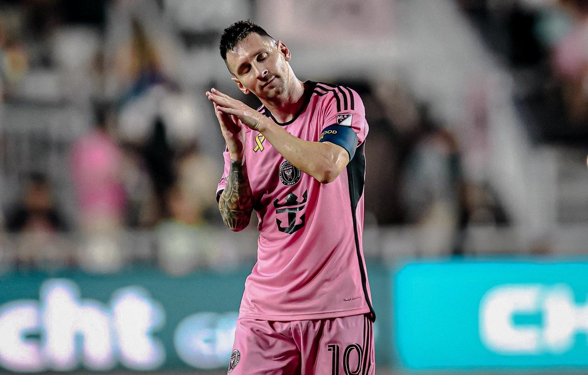 NIGHT NIGHT DE LIONEL MESSI.

LA CABRA HACE EL FESTEJO DE LA CABRA.