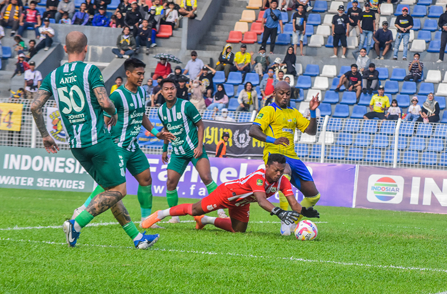 InfosuporterID's tweet photo. #Jumlahpenonton Liga 2 pekan kedua
Persikota 0-1 PSMS : 2.088 (10%)
Persikas 1-1 Bhayangkara FC : 669 (13%)
Persipa 1-1 Nusantara United : 1.700 (12%)
PSPS 0-0 FC Bekasi City : 7.859 (44%)
Sriwijaya FC 1-1 PSKC : 4.361 (13%)
#Infosuporter https://t.co/YO3REvQoYR