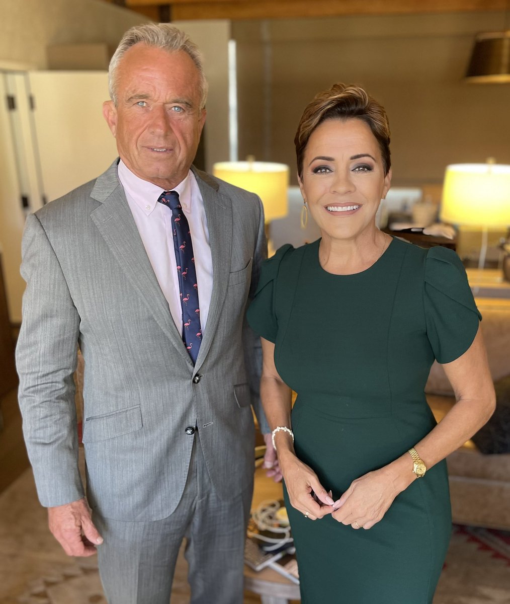 KariLake's tweet photo. Our Movement to ‘Make America Great Again’ is fueled by Republicans, Independents AND Democrats. If you love America — welcome to #MAGA! 

We are so lucky to have @RobertKennedyJr fighting alongside us to Make America GREAT &amp; HEALTHY Again! 🇺🇸 https://t.co/jOhwERTueT