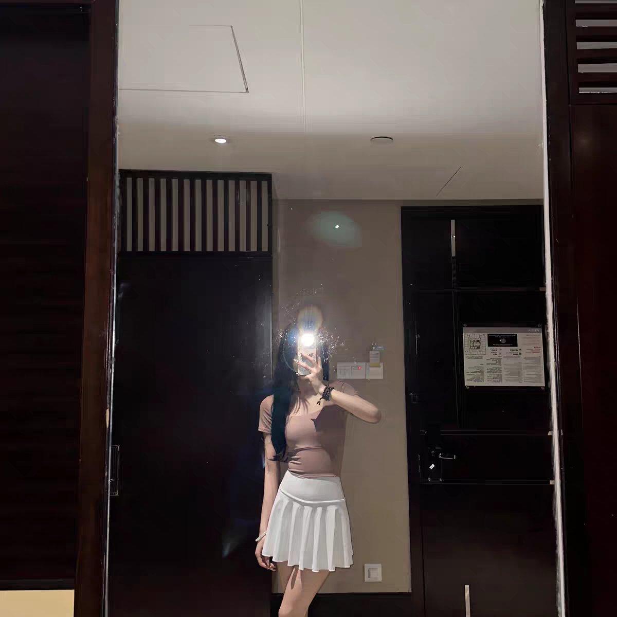YY19960906's tweet photo. 放假之宅在酒店没出门 https://t.co/9lj6qs5H1Y