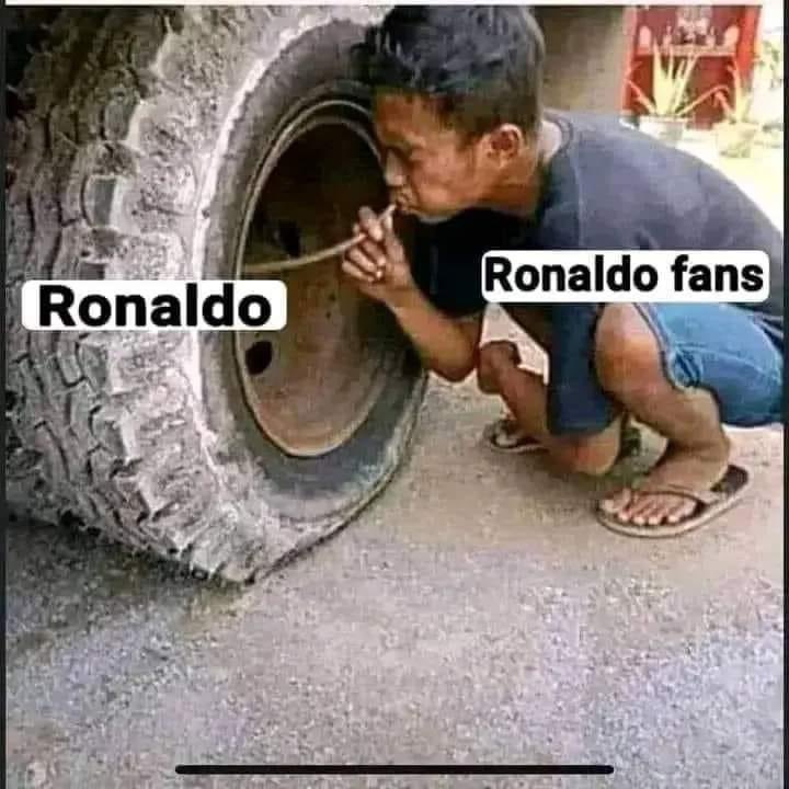 Messi_LM10szn's tweet photo. @CristianoXtra_ Ronaldo can score 900 Goals but never have 6 Golden Boots like Messi.
Leave it bruhh https://t.co/EleYSbxf18