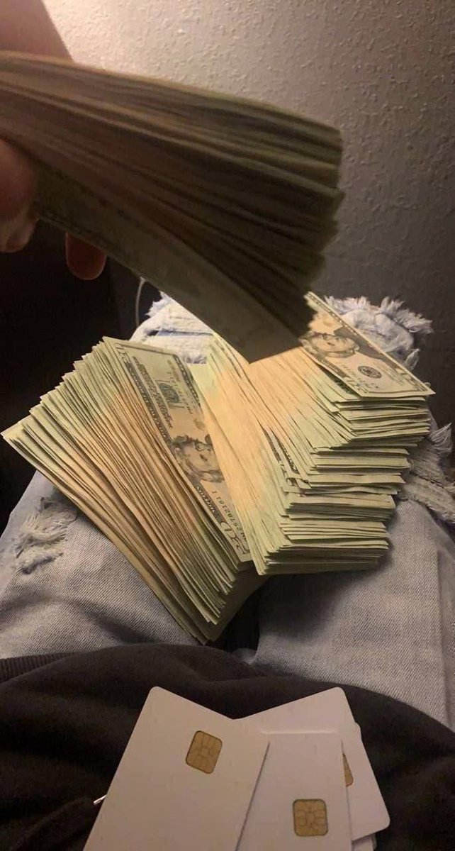 CloneUpdat52886's tweet photo. Just one clones card can change your life and family 🤩.  Since you been on my channel how much you made off the cloned cards???

 #scams #sauce #cc #carding #swiping #bins #methods #fullz #spamming #scamming #banklogs #live #packs #cashapp #fraud #ccswipe #buyingcontent #iubb https://t.co/TSKuJmEJL3
