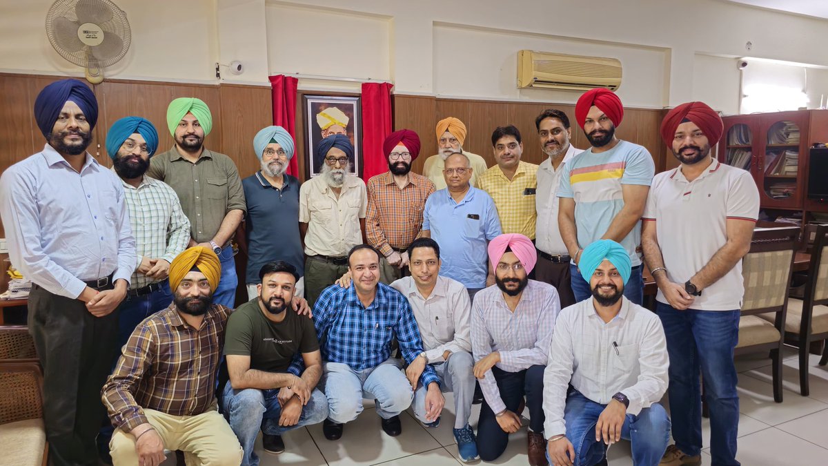 PSEBEAOfficial's tweet photo. Engineers Day celebrations in PSEB Engineers' Association Home Patiala. https://t.co/LOi29Z2FrK