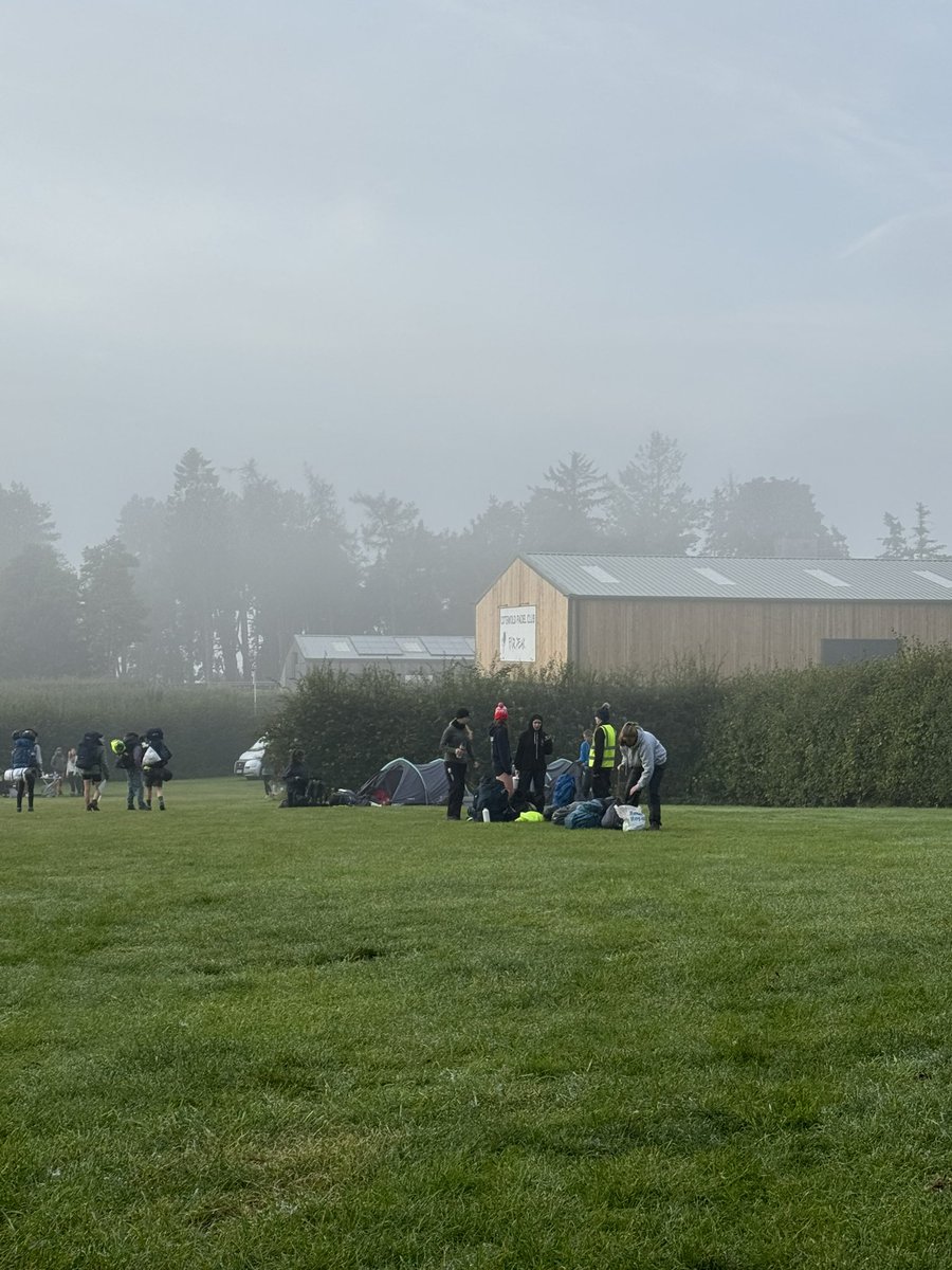 De-camp in progress. First group setting of for the third and final day.