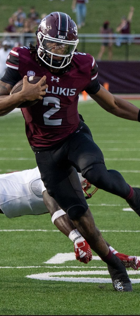 Former 2020 All State Thornton Wildcat 
/ <a href="/SIU_Football/">Saluki Football</a> QB DJ Williams (<a href="/King__dj___/">DJ😈🏈</a> ) picks up the 2nd win in a row for <a href="/SIU_Football/">Saluki Football</a> and finished with 
301 Passing Yards
2 Passing TD’s
79 Rushing Yards
1 Rushing TD in the 35-28 win 

#TTHS