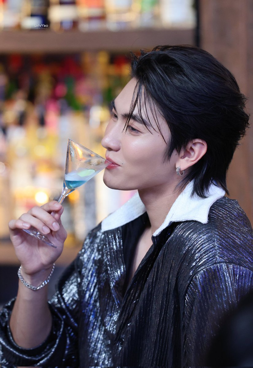 Yaolol27's tweet photo. Boss Ckm 🍸
@Bossckm_
#FreezerExclusiveParty
#Bosschaikamon #ShawtyBoss https://t.co/DuuThtvoF4