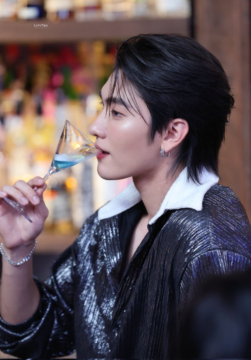 Yaolol27's tweet photo. Boss Ckm 🍸
@Bossckm_
#FreezerExclusiveParty
#Bosschaikamon #ShawtyBoss https://t.co/DuuThtvoF4