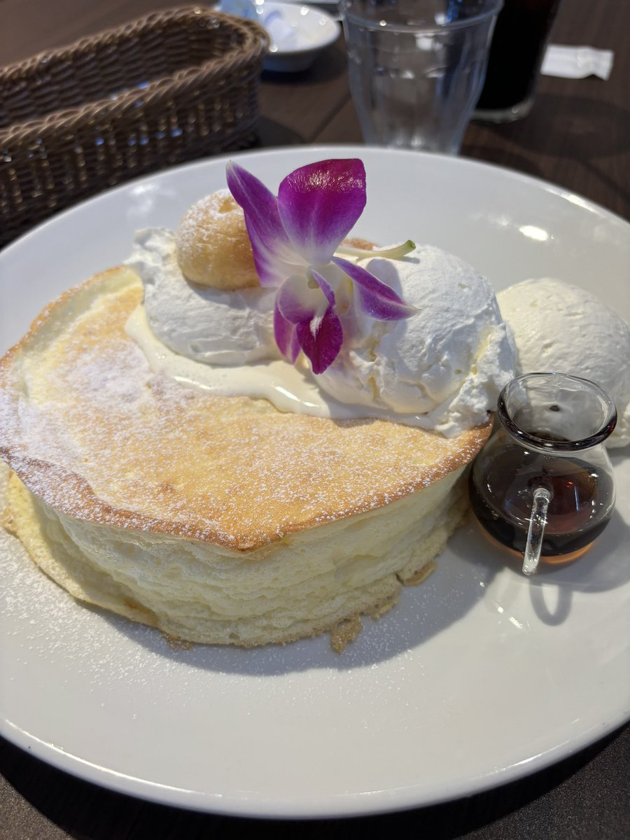 peace86happy's tweet photo. 久しぶりにalohakitchenに行って、ランチとパンケーキ食べた(o´艸`)
パンケーキめちゃフワフワで…ココのが1番好き♡
 #アロハキッチン
 #alohakitchen
 #パンケーキ https://t.co/w7AveBqRQv