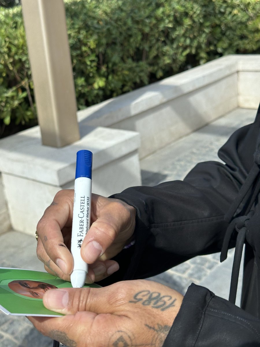 out of context Sir Lewis Hamilton tweet media