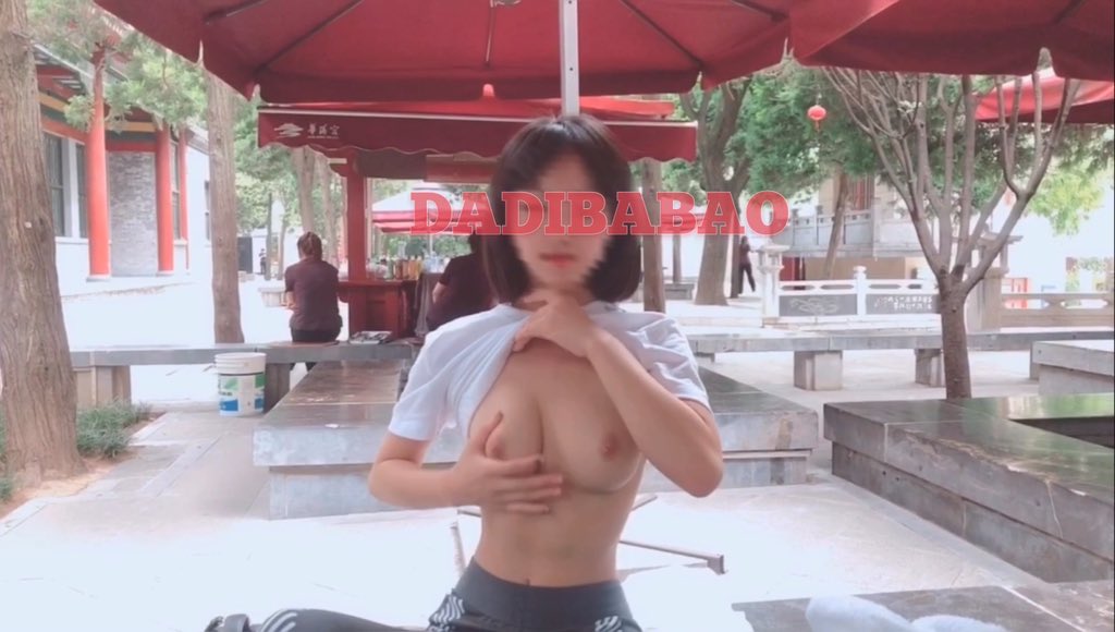 善良就是别人挨饿时，我吃肉不吧唧嘴
#大胸 #奶子 #户外 #露出 #女菩萨 https://t.co/N2XIqi5BSh