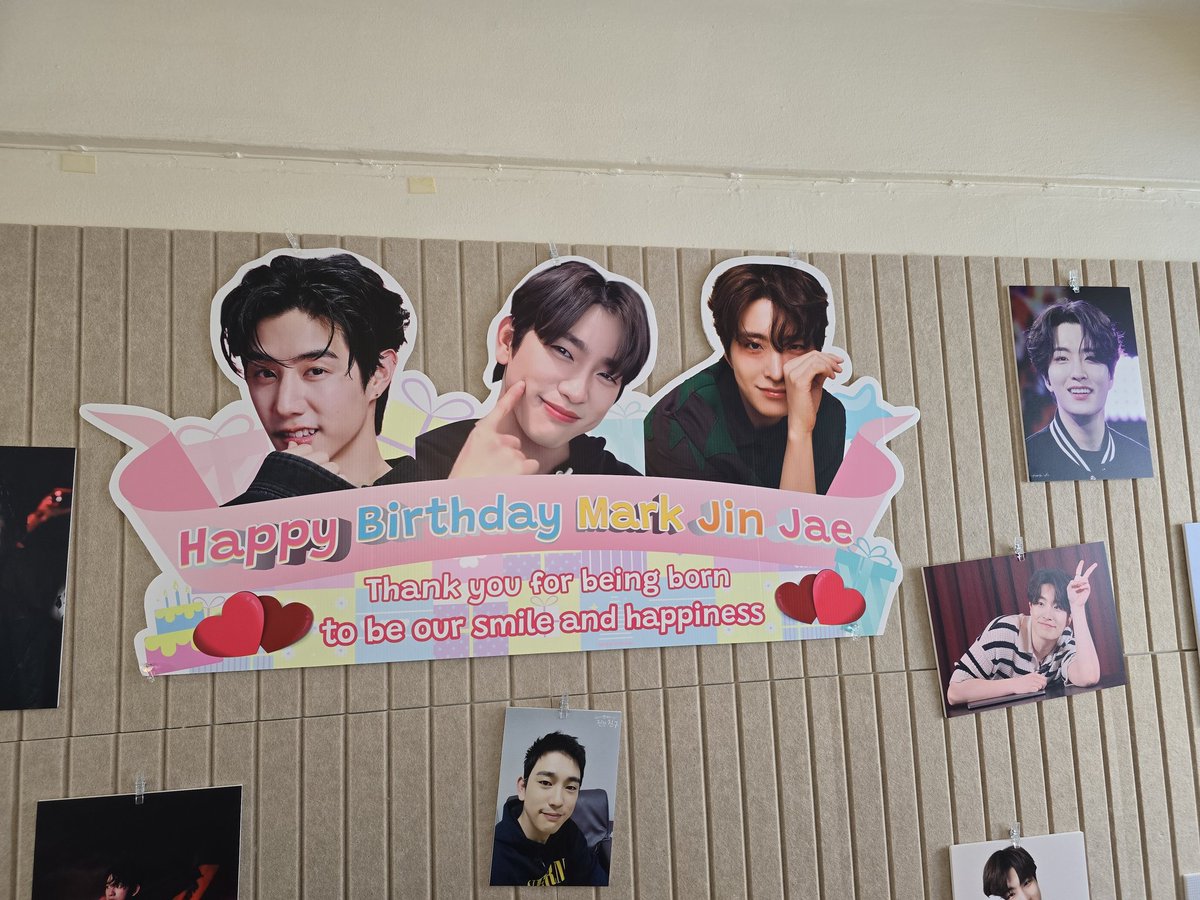 TSGuitar15's tweet photo. 🥹🫶❤️💚
#SepLineParty2
#Marktuan #Jinyoung
#Youngjae #Got7 https://t.co/pmwifVCXLM