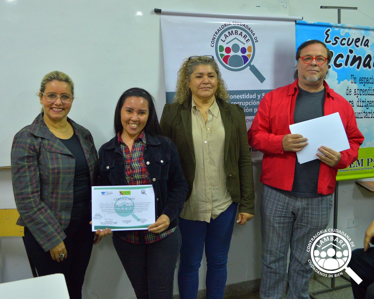 contraloriaLamb's tweet photo. Excelente participación de los Estudiantes Universitarios de UTCD!! 👏👏
Entrega de Certificados de participación en nuestro Segundo Panel dirigido a Estudiantes Universitarios en UTCD - Sede Lambaré (12 de Setiembre del 2024) https://t.co/qFf63zVnQt
