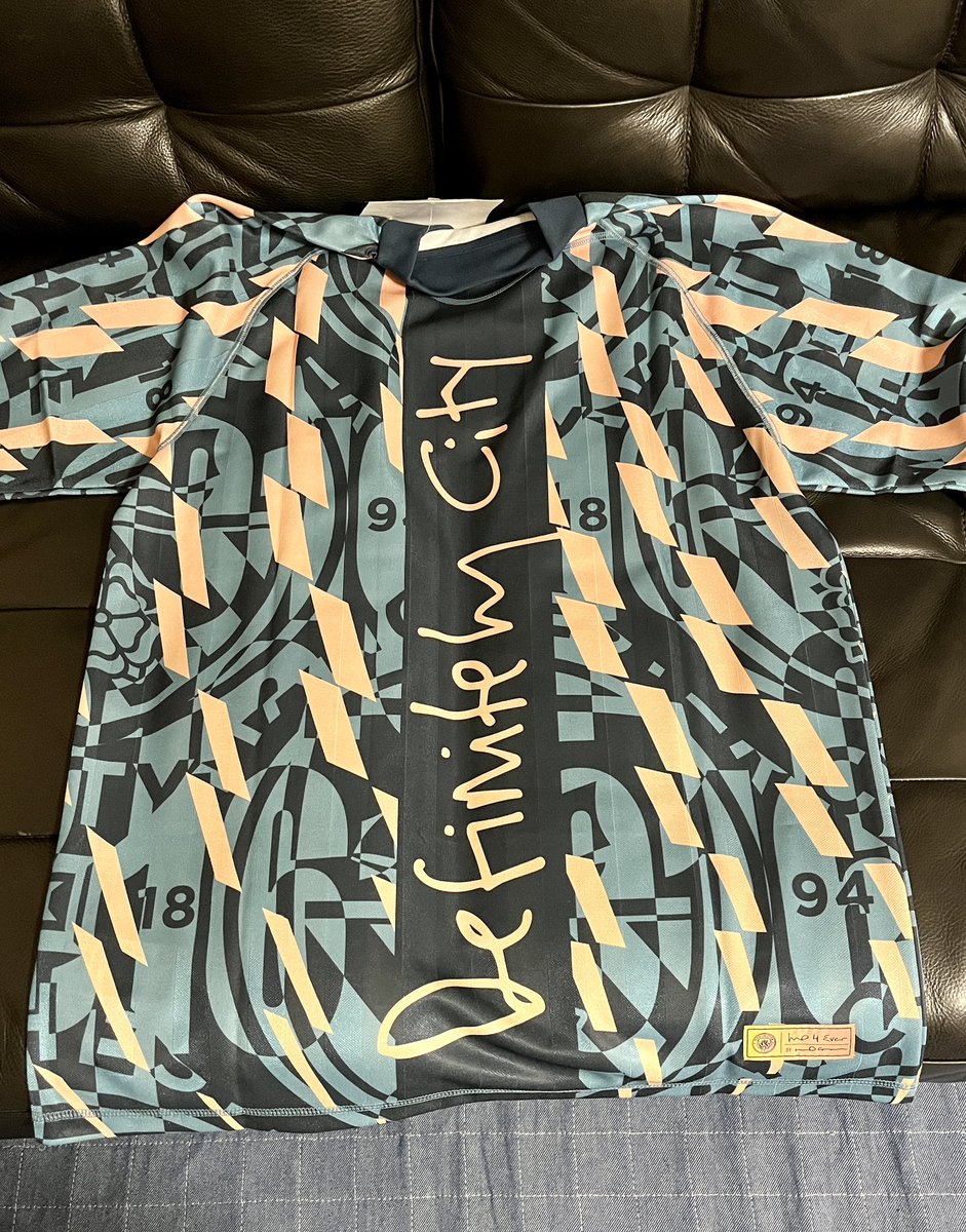 マンチェスター・シティ サッカーシャツ NOEL XLサイズ ノエル・ギャラガー モバイル | NOEL GALLAGHER 公式携帯サイト