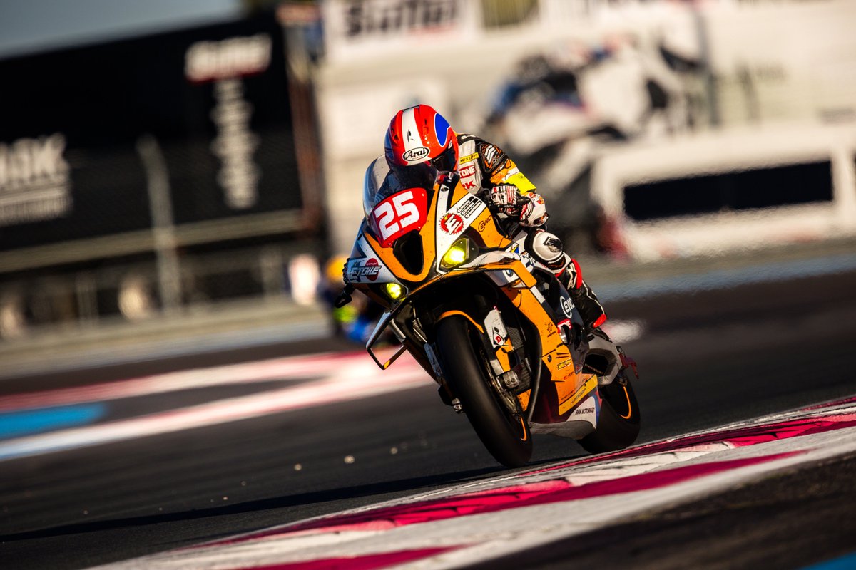BMWMotorradMoSp's tweet photo. In the @FIM_EWC Superstock class, @TeamEtoile25 is leading with six hours to go at the Bol d'Or.

#UnitedWeWin #M1000RR #FIMEWC #Boldormoto https://t.co/dcuorXk5bK