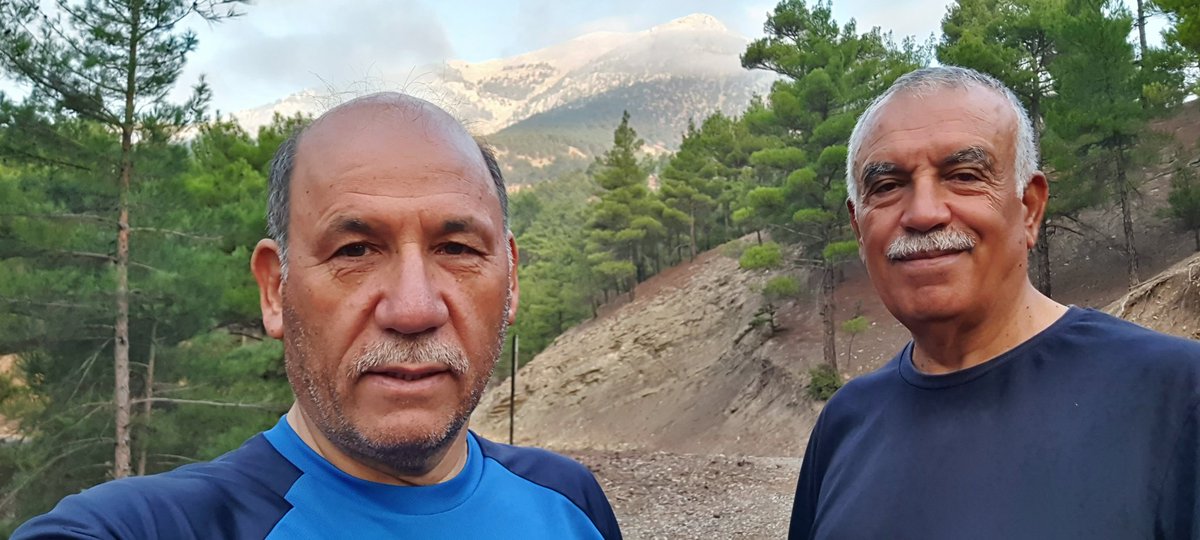 mehmetsezer01's tweet photo. #8Yıl 2583. Gün 

"Bu dünyada aldıklarımız değil, verdiklerimiz bizi daha çok zengin yapar" 

#SağlıklıYaşamYürüyüşü'müzün kesintisiz 2583. gününü #Adana #Pozantı #Yenikonacık Yaylası #Kırıntı'da yürüdük.
#Yürüyüş #Sağlık
#Pazar https://t.co/Ds9ivmovZO