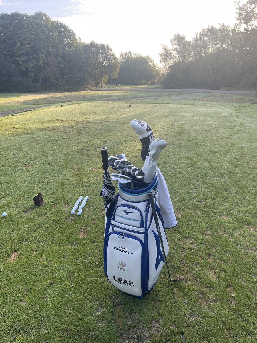 Beat the Pro on the signature 12th hole for Captains Charity Day at <a href="/CanonsBrookGolf/">Canons Brook GC</a> for Little Sparks Enfield

@gazn1968 #beatthepro #nearestthepin #canonsbrookgolfclub #harlow #harlownews #harlownewspaper #golf #golfswing #golfislife #holeinone #holeinone⛳️