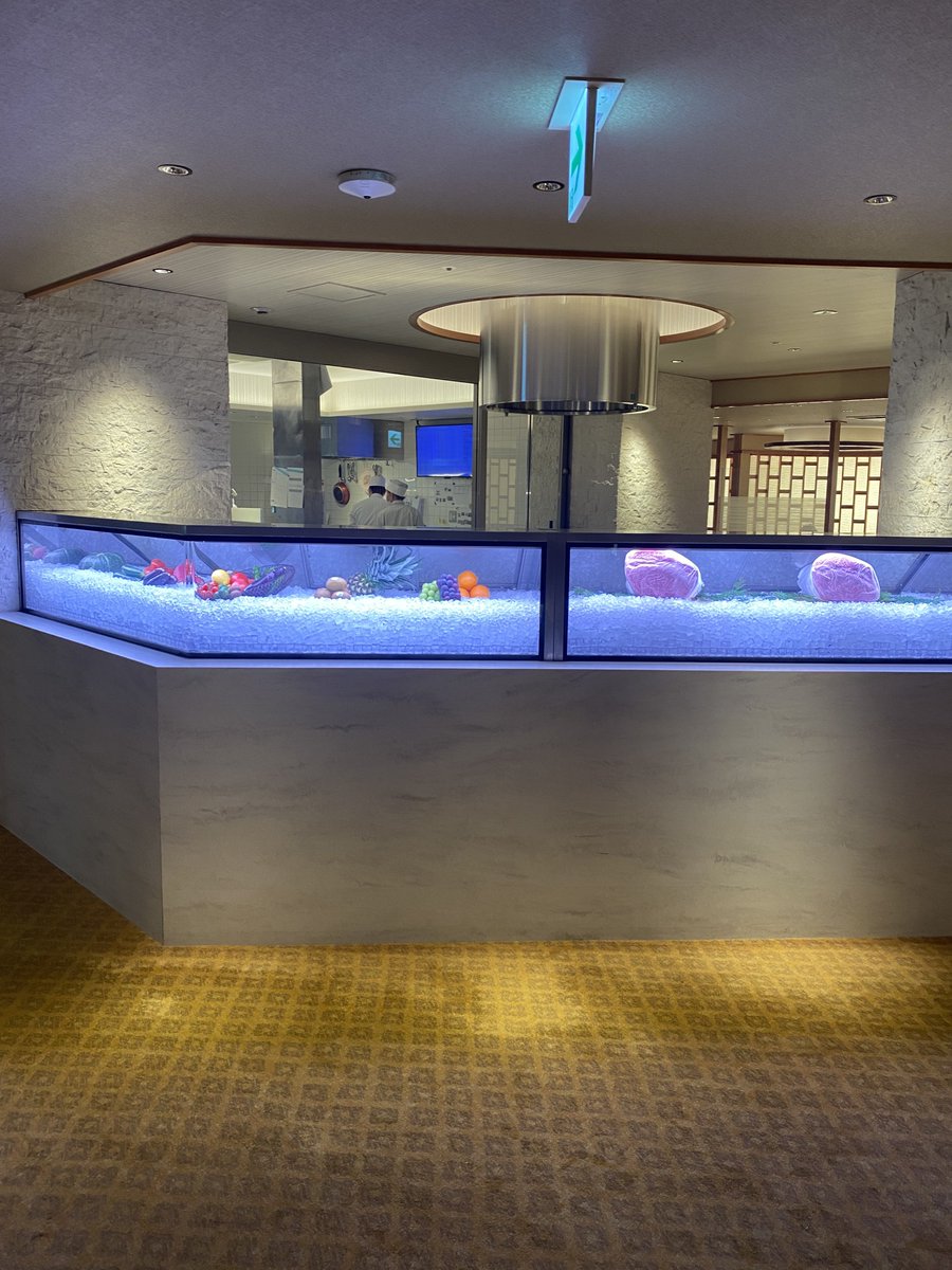 ホテルで食事会でした♪
お肉も美味しいお料理で満足😋