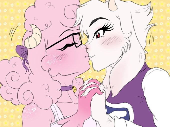 Watch OolayTiger Studios 🔞🎙's leaked NSFW photo on TwXstars