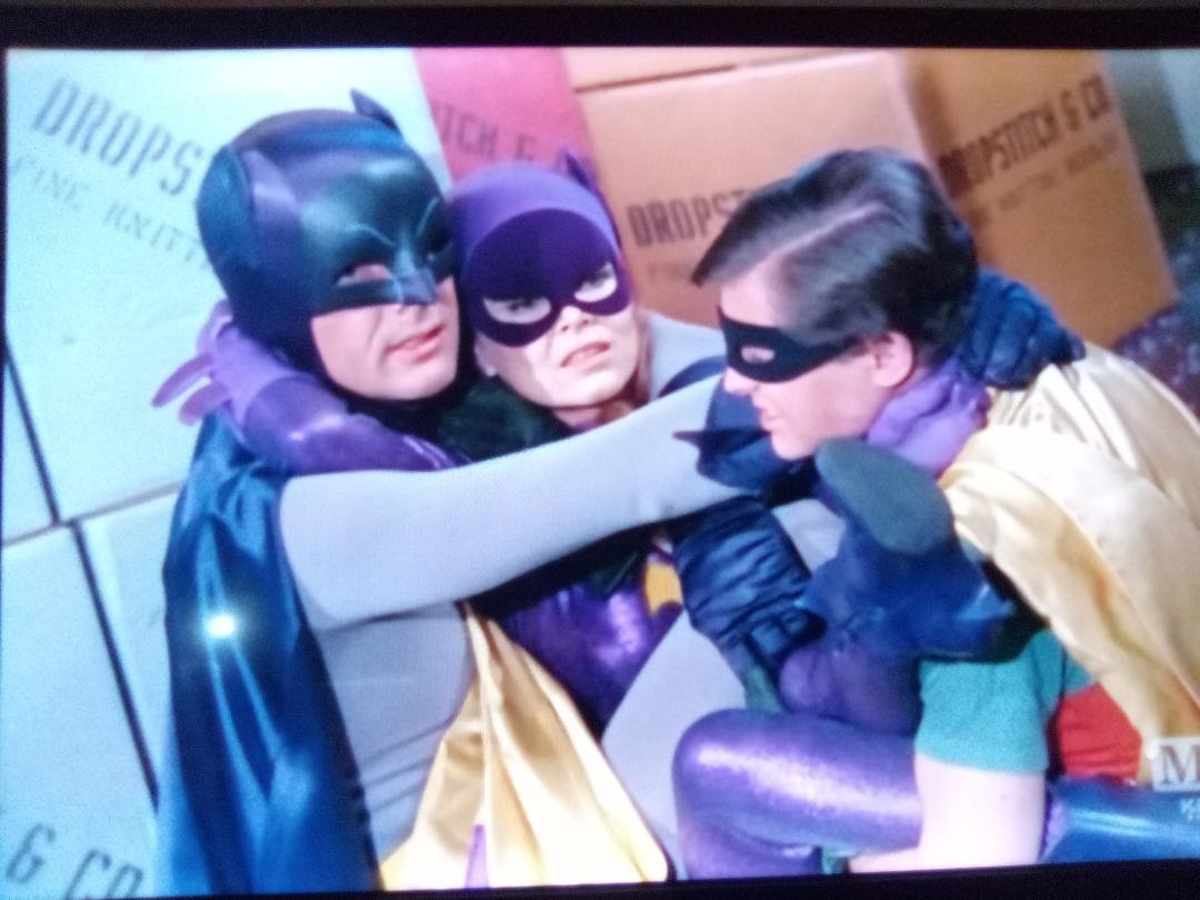 laredoart2018's tweet photo. A game of Twister gone terribly wrong !!! #Batman #MeTVBatman #NoraClavicleandtheLadiesCrimeClub #TheBrightKnight #Batman66 https://t.co/PDBI2mexO5