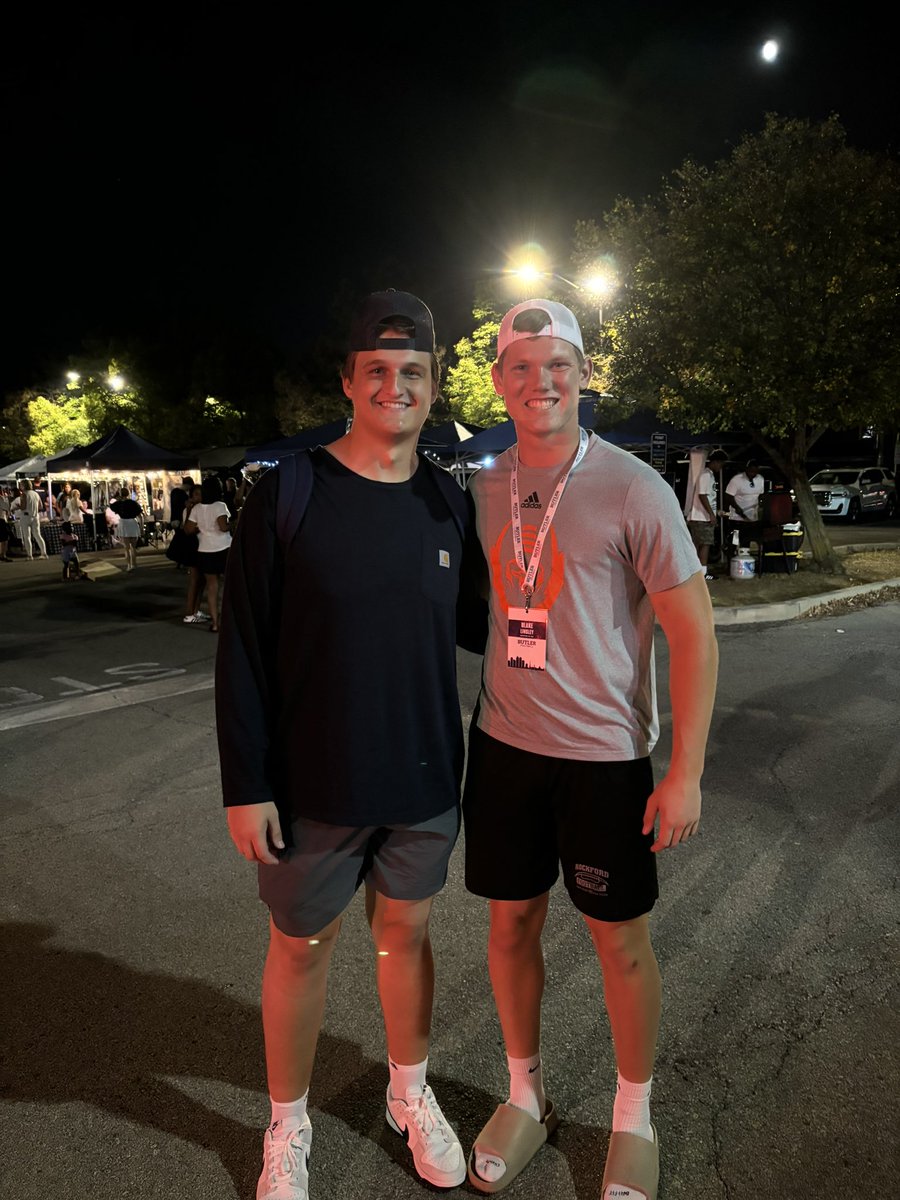 Blinsley12's tweet photo. Congrats @ButlerUFootball on the win tonight! I’m glad I was able to make it to a game and catch up with @amcpheefb!!!
@RockfordRamsFB @CoachBanaszak @jvanderlaan15 @CoachRiley53 @CraigMcPhee15 @CoachChase_BU https://t.co/GMjcBVLvE2