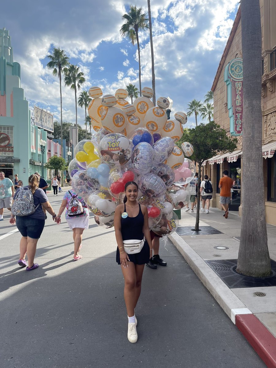 It’s my balloon day 🥰🎈
#birthday