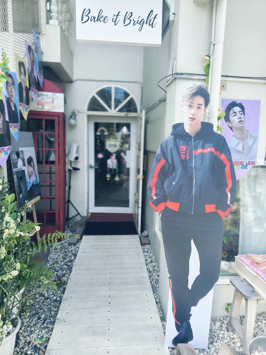Bungky22491055's tweet photo. ทีมงานเตรียมร้านรอแล้วนะคะ
เจอกัน 11.00 น. ณ Bake it bright
ปากซอยกรุงธนบุรี 10 BTS ลงสถานี กรุงธนบุรี ทางออกที่ 4 
เดินเท้า 250 m. 
#MarkTuan  #Jinyoung 
#Youngjae #SepLineParty2 https://t.co/4i2Qn1Pfiv