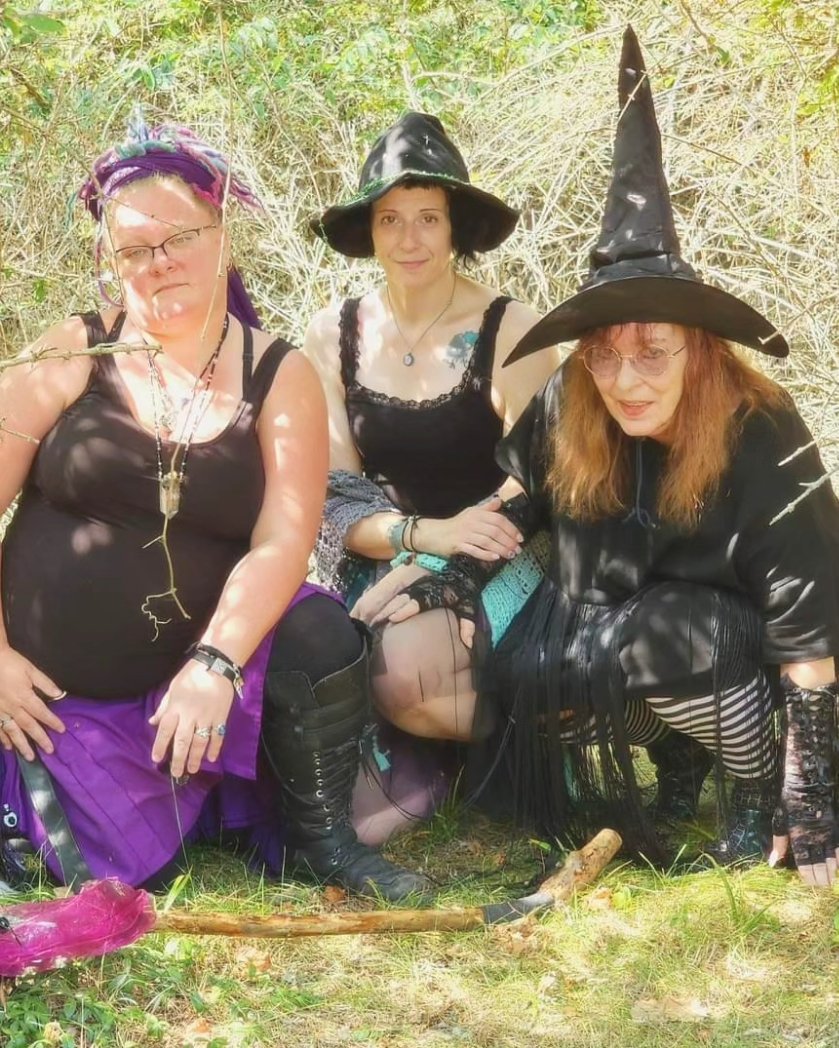 nihilight's tweet photo. fun at lake harbor park, MI, with my coven! 🥰✨️ https://t.co/hNnjCEIqlD