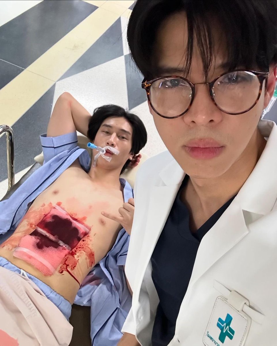 Sammon_scene's tweet photo. Same energy 😂
#ทริอาชTheSeries
#4MINUTES2024 https://t.co/EaVmC0Tfqv