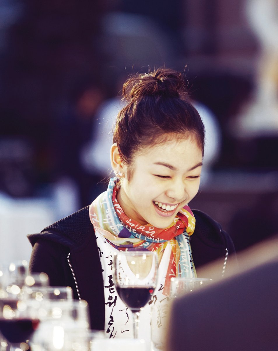 Yunalal's tweet photo. 해피 추석!!!
행복한 한가위 보내세요
#김연아 #yunakim #추석 #한가위 #Chuseok #Hangawi #FestaOnIce2009 #09FOI https://t.co/g6rxK5Uj8J