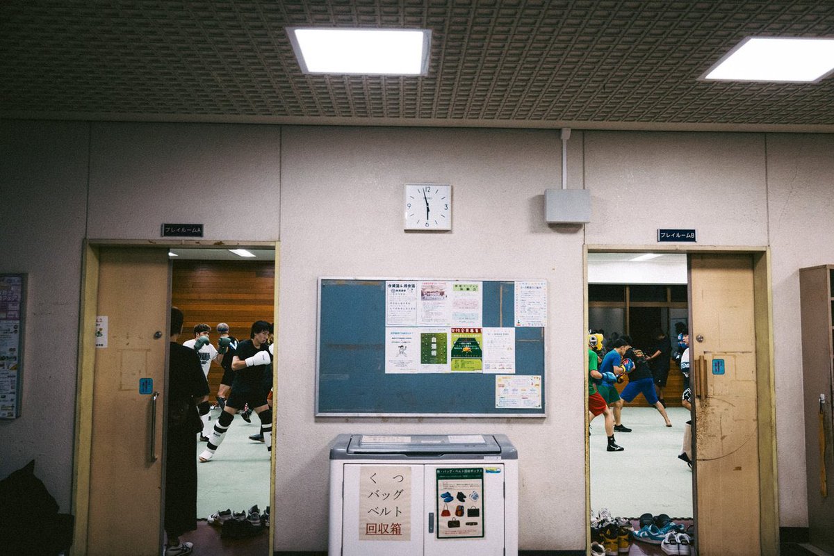 TEPPEN初期メンバーで10年ぶりくらいに合同練習をしました
リングもサンドバッグも無いマットを敷いただけの体育館で毎週何が正しいかもわからずみんなで試行錯誤しながらやってきました
みんな活躍してて今の格闘技界のトップにいる人ばかり やってきた事が正しかったんだなと改めて思いました