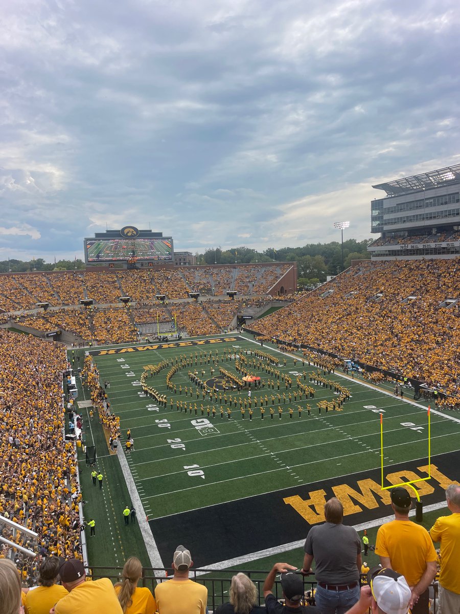 Great Win!!!!….. Go Hawks!!!💛🖤